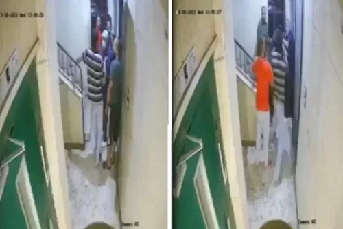 شاهد شاب مصري يعتدي على رجل مُسن ويصفع زوجته على وجهها