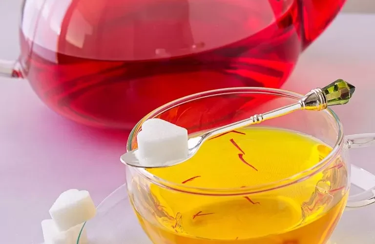 اضافة قليل من الزعفران الى كوب الشاي يعطيك قوة لم تجربها من قبل