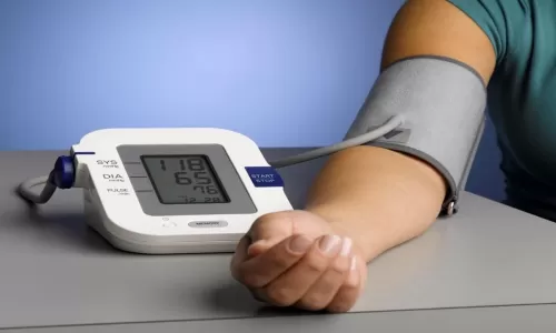 بالفيديو: الطريقة الصحيحة لقياس ضغط الدم