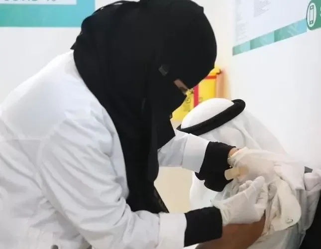 هذا ما يجب عليك فعله اذا كنت محصن ضد كورونا وخالطت مصاب بالمرض