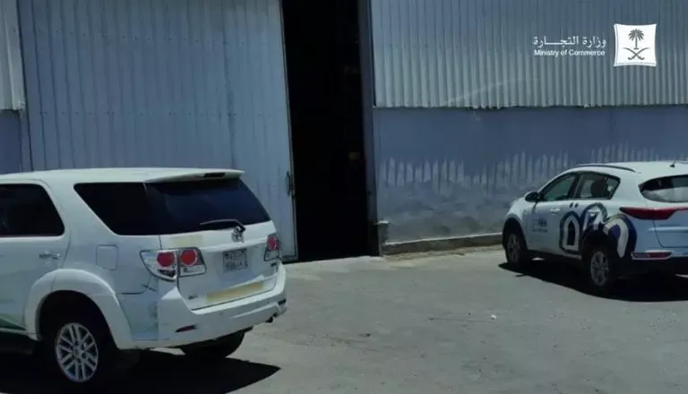 شاهد: اعمال قذرة وجرائم بشعة بعد مداهمة فيلة فاخرة في جدة