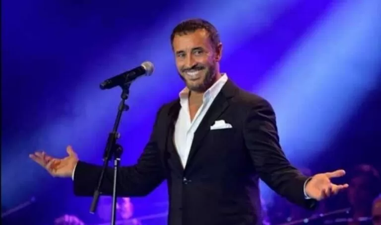 تسريب خطير يكشف ما حصل في كواليس حلقة كاظم الساهر مع منى الشاذلي.. ما فعله مدير اعماله لا يصدق!!