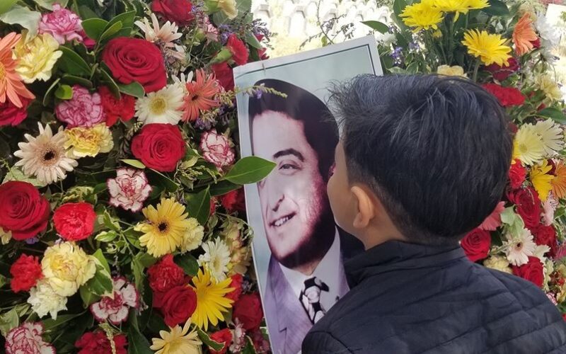 الزعيم اليمني الذي ابهر ” بومدين ” ووصفه ” السادات ” بـ” بالأصغر سنا والأكثر ذكاءا ” و”القذافي” بـ” المختلف والمكسب ” والأسد “بـ” الأنبل والاصدق والاكثر اخلاصا” ونعاه الشيخ زايد بجملة شهيرة !