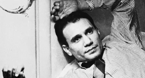 جثة عبد الحليم حافظ لم تتحلل رغم كل هذه السنوات لهذا السبب الصادم واسرته ترفض هذا التفسير