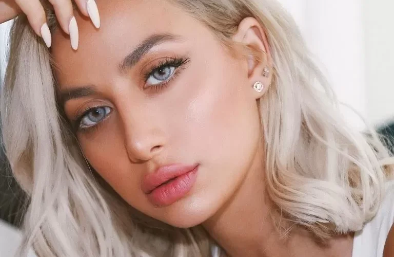 شاهد: مودل روز تثير سخط السعوديين بعد تسريب هذا الفيديو المخل لها