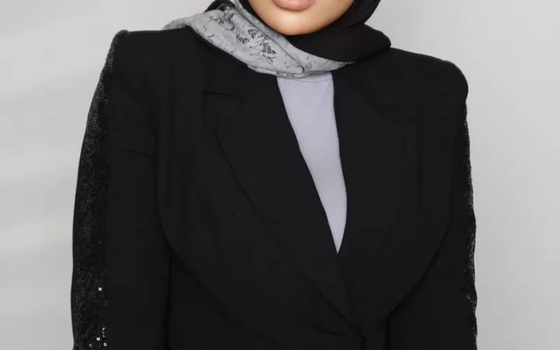 فيديو يشعل المملكة لفنانة سعودية شهيرة عادت لطليقها بفستان زفاف أسود