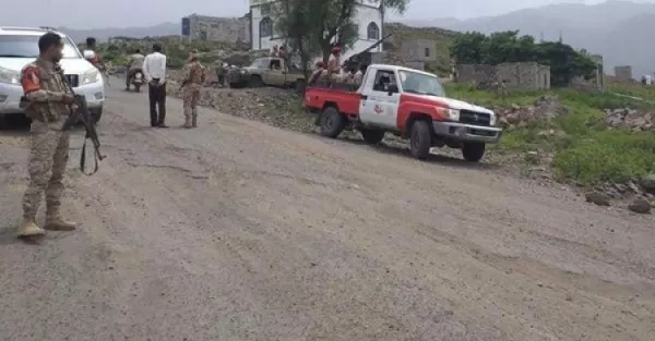 الحملة الأمنية بتعز تضبط عصابة تقطع وحرابة بقيادة هدام في منطقة “الضباب”