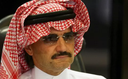 بالصور: فاضح ومحرج للغاية .. ماذا طلب من الملياردير السعودي الأمير الوليد بن طلال فعله بـ الملابس الداخلية