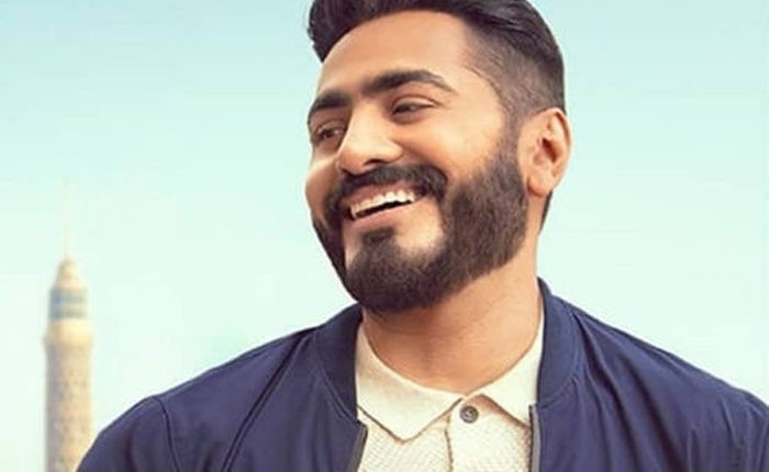 شاهد: فيديو كوميدي لتامر حسني مع أطول فرد أمن سعودي