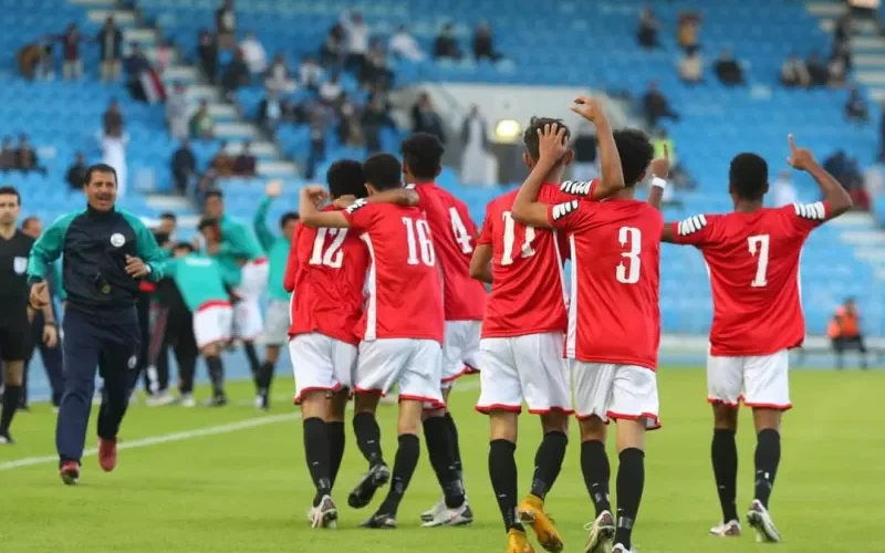 بالدولار والريال السعودي واليمني.. إليك كل ما تم الإعلان عنه كمكافآت لمنتخب الناشئين بعد فوزه ببطولة غرب آسيا (صور)