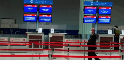 حرفياً: مطار دبي يتحول لمدينة اشباح