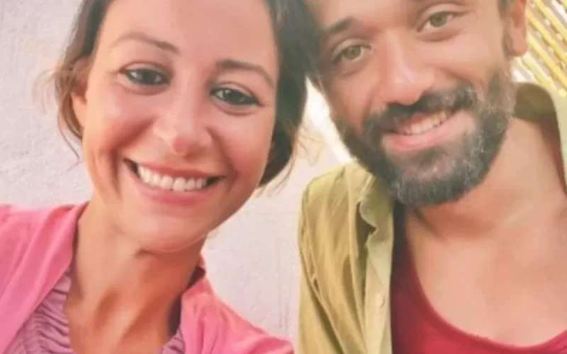 منة شلبي في وضع فاضح مع نجل الفنان محمود عبد العزيز والمشهد صدم كل من كان موجود