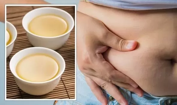 المشروب الدافئ الذي “يحرق” دهون الجسم الخطيرة وينسفها أثناء النوم.. تناوله قبل النوم وسترى النتيجة المدهشة