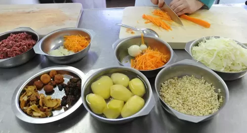 الطهي في هذه الأواني يسبب العقم للرجال