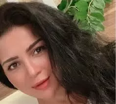 ما لا يعرفه احد عن مي عز الدين وعدد ازواجها وديانتها الحقيقية ومقربون من عائلتها يكشفون المستور عن النجمة الجميلة