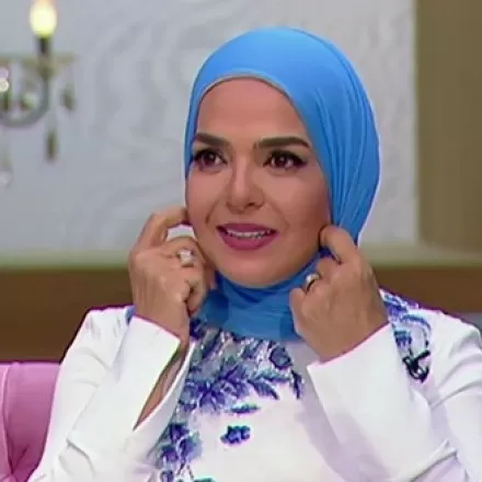 هل تذكرون الفنانة منى عبد الغني؟ حياتها كانت سلسلة الكوارث وشقيقها كان السبب حجابها وترك الفن بعد مأساة بشعة كشفت اخيراً عن تفاصيلها