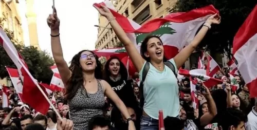 جميلات لبنان على هاشتاق #تزوجني_بدون_مهر والعرب يتفاعلون لبيك يا لبنان