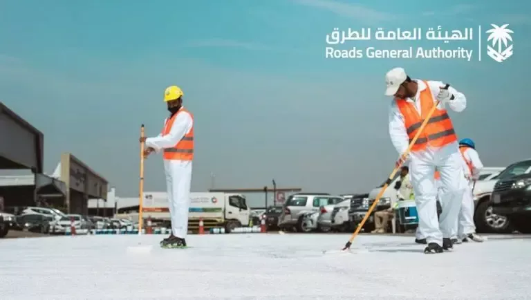 شاهد: السعودية تستخدم نوع مبتكر من الدهانات على طرق الاسفلت في مكة المكرمة والمشاعر المقدسة لتخفيض درجة الحرار اكثر من 30 درجة