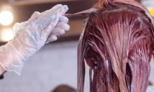 بالفازلين.. وصفة خارقة لعلاج الشيب المبكر ومن أول استعمال ستدهشك