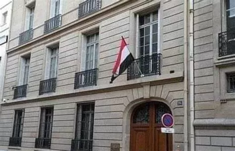 واشنطن تفتح النار على فساد الشرعية وتلوح بالعصا الغليظة في وجه بن مبارك وهادي .. تفاصيل