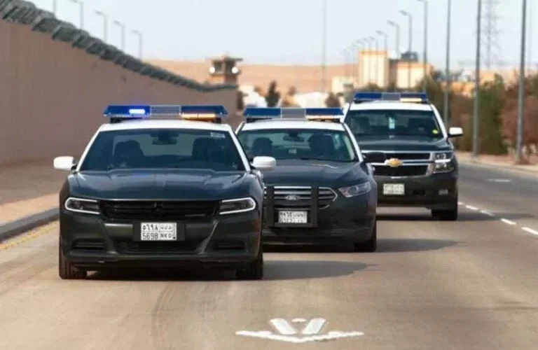 السائق هرب من الموقع.. وفاة طفل دهساً أمام إحدى الاستراحات بالرياض