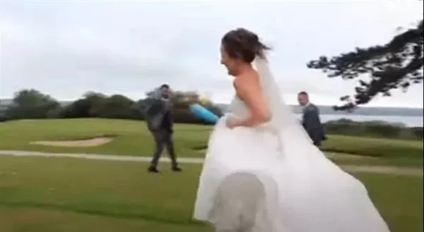 بالفيديو: تصرف خاطئ من عريس في ليلة دخلته جعل العروس تفقده فحولته للابد