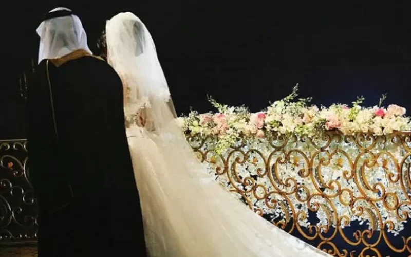 لفظ انفاسه الأخيرة على سرير دخلته لكن العروسة رفضت ان تتركه حتى يكمل ما بدأه رغم انه اصبح جثة هامدة