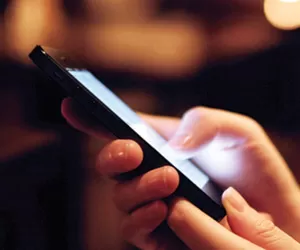 سعودي يريد التجسس على زوجته بوضع برنامج تجسس على جوالها وبعد ساعات كانت الصدمة!