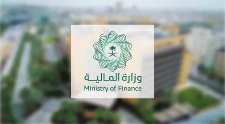 اليوم الخميس الإيداع والصرف لرواتب موظفي السعودية مع العلاوة السنوية