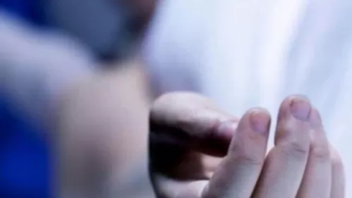 توفي زوجها وتزوجت شقيقه.. وفي ليلة الزفاف أخبرها بسر جعلها ترمي نفسها من الطابق العاشر