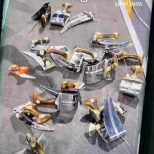سلطات هذا المطار العربي تحطم الجنابي اليمنية وتتلفها عمدا