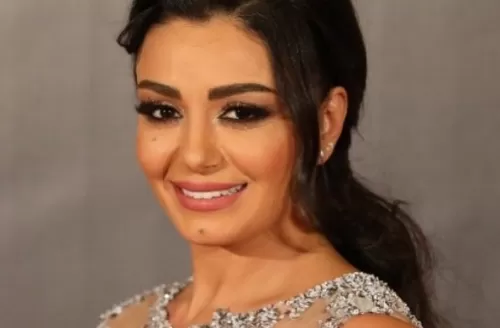 صدمة بين متابعي باب الحارة بعد ظهور فاضح لنجمة المسلسل وهي شبه عارية في مكان لا يصدق