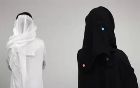 فتاة سعودية جميلة تشكو نفور زوجها إلى القاضي.. والزوج يعترف بالسبب الذي صدم الجميع