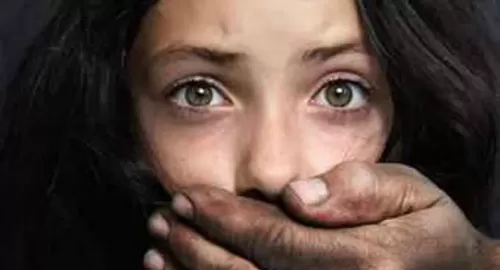 فنانة مصرية تصدم الجميع وتكشف ما فعله بها طبيب بيطري من عمل فاضح في هذا المكان