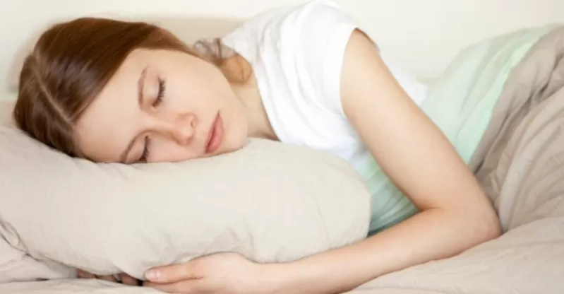 إحذر أن تستهين بوجود لعاب على وسادتك عندما تستيقظ من النوم وهذا هو السبب الخطير الذي يجب عليك الانتباه له