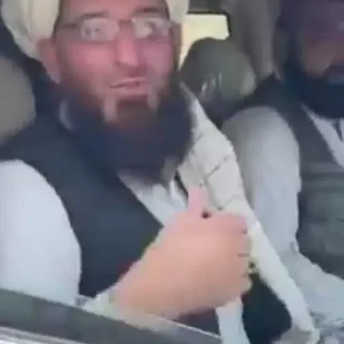 المرافق الشخصي لبن لادن يدخل كابُل دخول الفاتحين مع انسحاب القوات الامريكية من المطار والرعب يجتاح واشنطن بعد معلومات حساسة سربتها روسيا