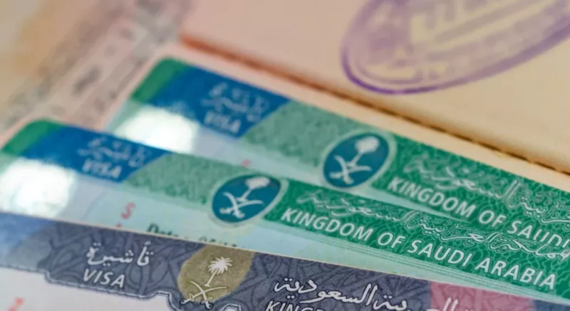 تعرف على 5 جنسيات أعفتهم السعودية من تأشيرة الخروج والعودة ورسوم المرافقين