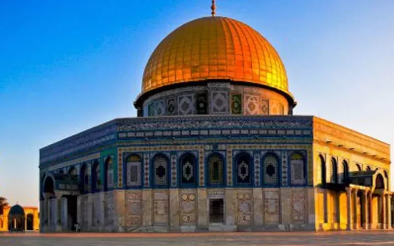 كل مــا تريد معرفته عن الصخرة المعلقة في المسجد الاقصى وهل هي معلقة فعلاً ؟ وأين توجد صخرة البُراق ؟