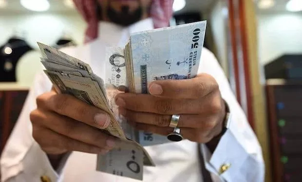عاجل: تحويل الرواتب في السعودية من شهرية الى اسبوعية