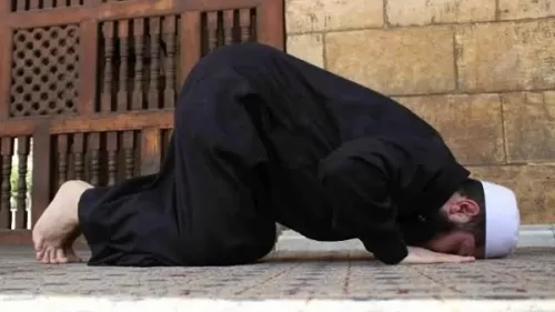 صلاة التهجد .. وقتها وعدد ركعاتها وكيفيتها