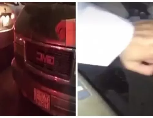 بالفيديو: هذا ما فعله سعودي بسيارة اغلقت على سيارته الموقف ووثق فعلته بالفيديو فكانت هذه نهايته