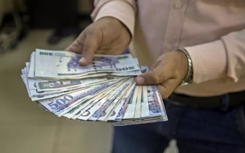 هبوط تاريخي لأسعار الجنيه المصري مقابل الريال السعودي والدينار الكويتي والدولار لهذا السبب المفاجئ .. ويصل لهذا السعر الأدنى في بنوك مصر!
