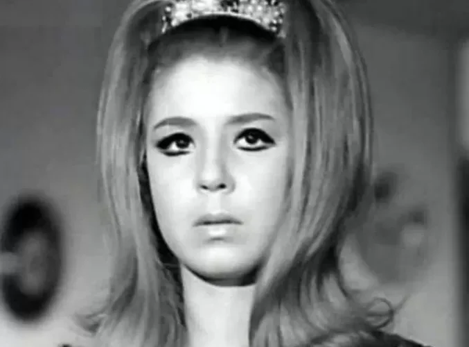 شاهد: كشف المستور عن شاهيناز شقيقة الفنانة شويكار وكيف اوقعت بحسين فهمي وتزوجت حلمي بكر