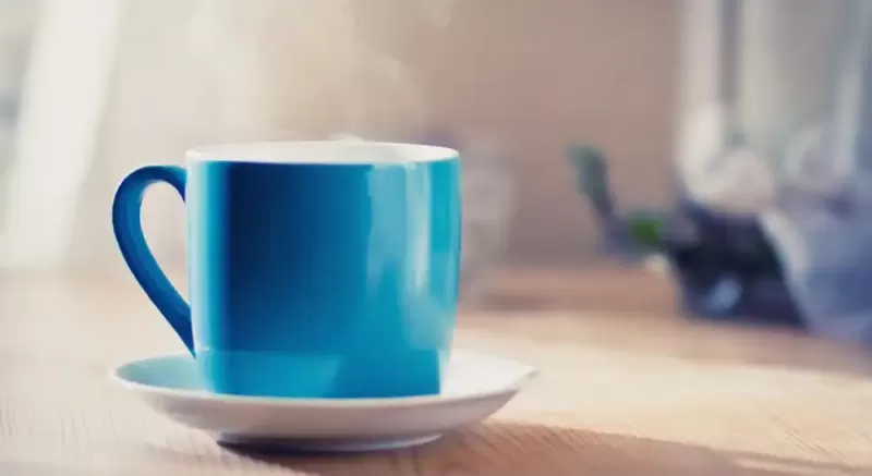تناول هذا المشروب الساخن يمنحك نوم عميق ويخلصك من الأرق