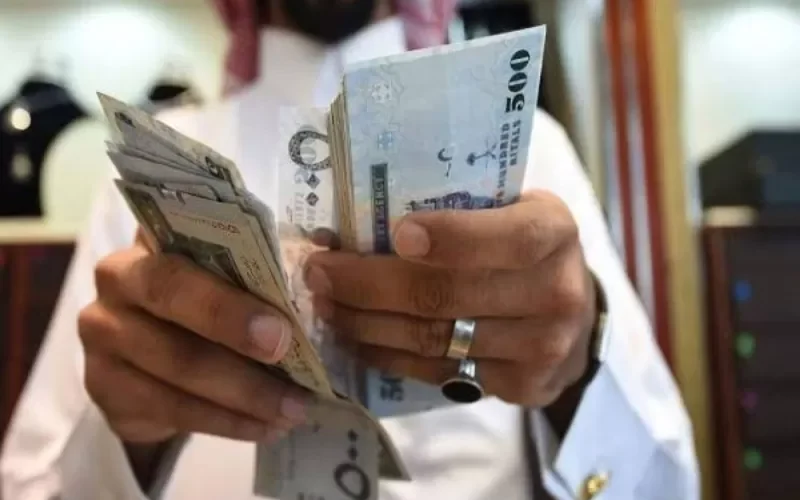 الموارد البشرية تكشف عن 8 اسباب جديدة تؤدي لوقف دعم الضمان الاجتماعي المطور عن المستفيدين .