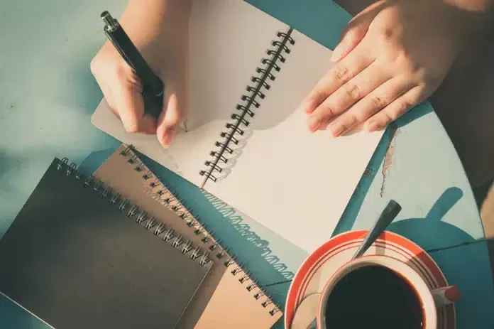 هذا ما يحصل في دماغك عندما تدون يومياتك