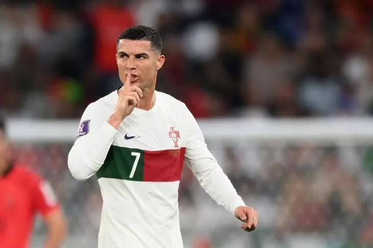 تصرف رونالدو مع مشجع بعد الخسارة من المغرب تكشف حقيقة اخلاقه