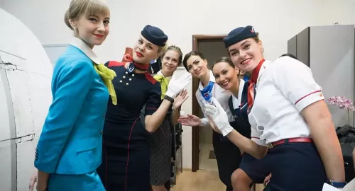 المضيفات الطيران مهام اخرى غير التي نعرفها لن تصدقها