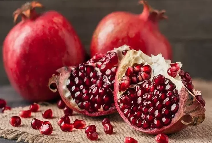 فكرة عبقرية لتفصيص الرمان 5 كيلو فـي 5 دقائق