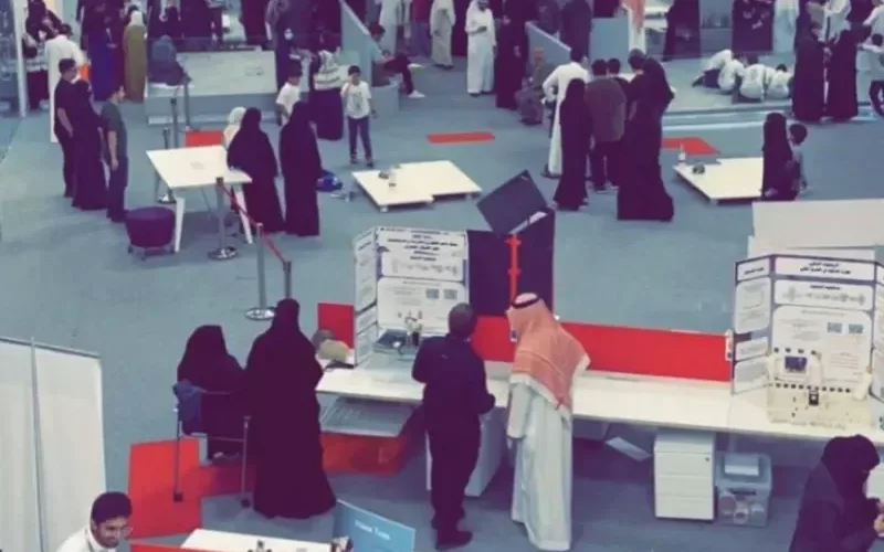 في مسابقة الروبوفيست طالبات جامعة جدة يتصدرن المركز الأول